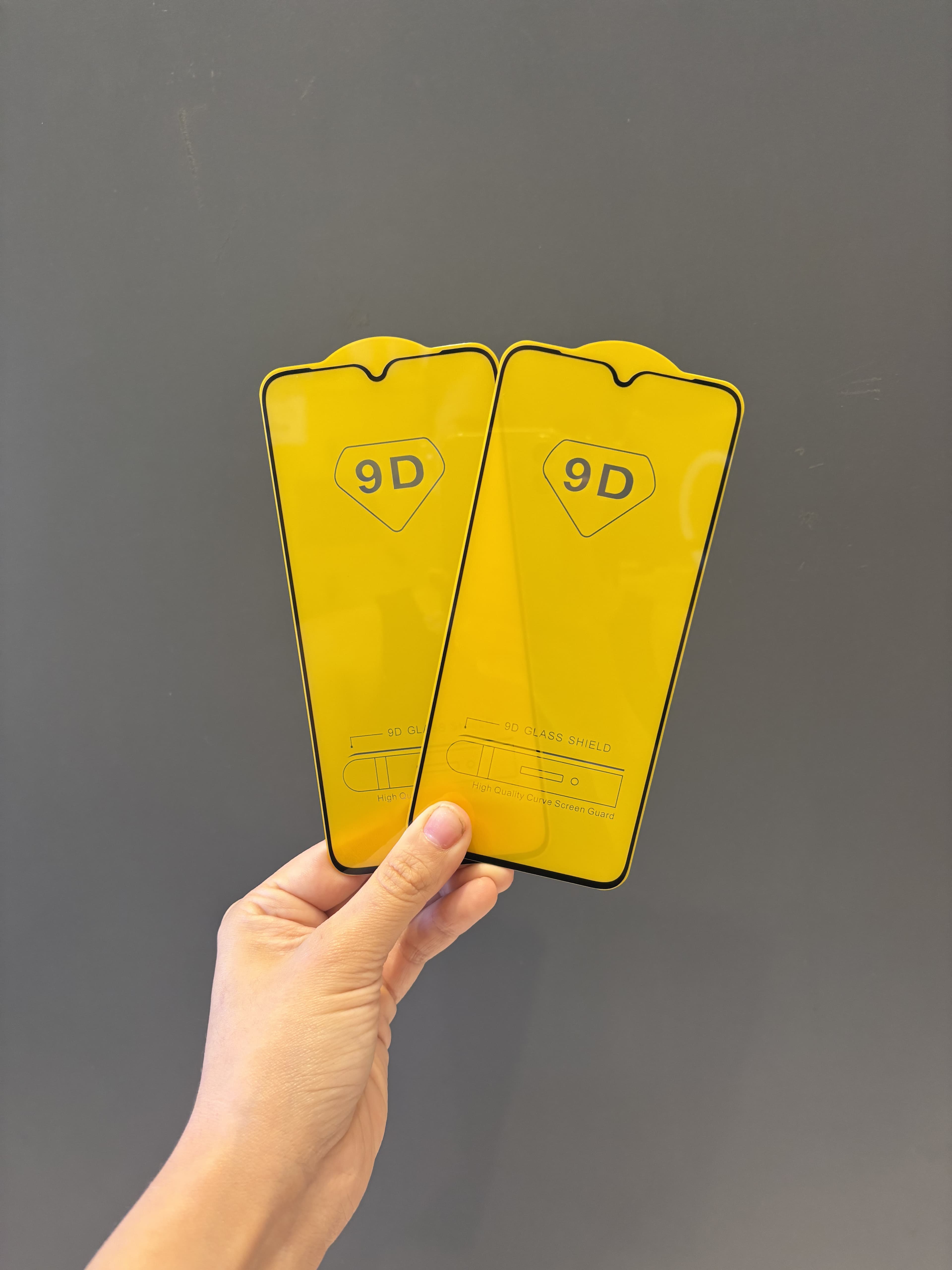 Vidrios 9D de Fomo Argentina - Los templados 9D ofrecen una protección avanzada para tu pantalla gracias a su diseño curvo de cobertura total. Están fabricados con vidrio de alta resistencia, brindando mayor durabilidad, claridad y sensibilidad táctil.